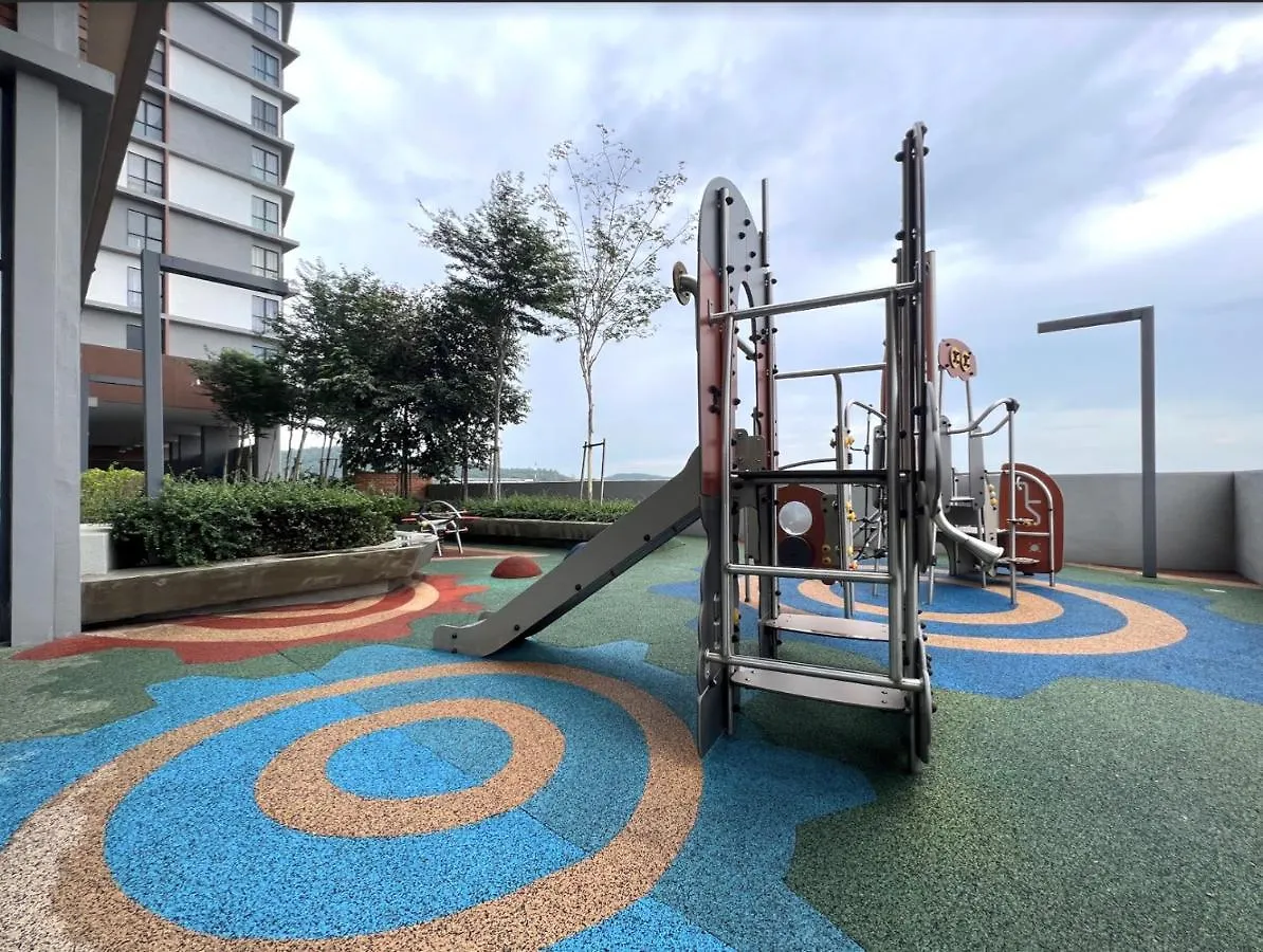 Free Parking # 2 Bed Family Bellsuite - Sepang Klia Kota Warisan