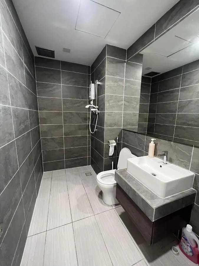 Free Parking # 2 Bed Family Bellsuite - Sepang Klia Kota Warisan Appartement
