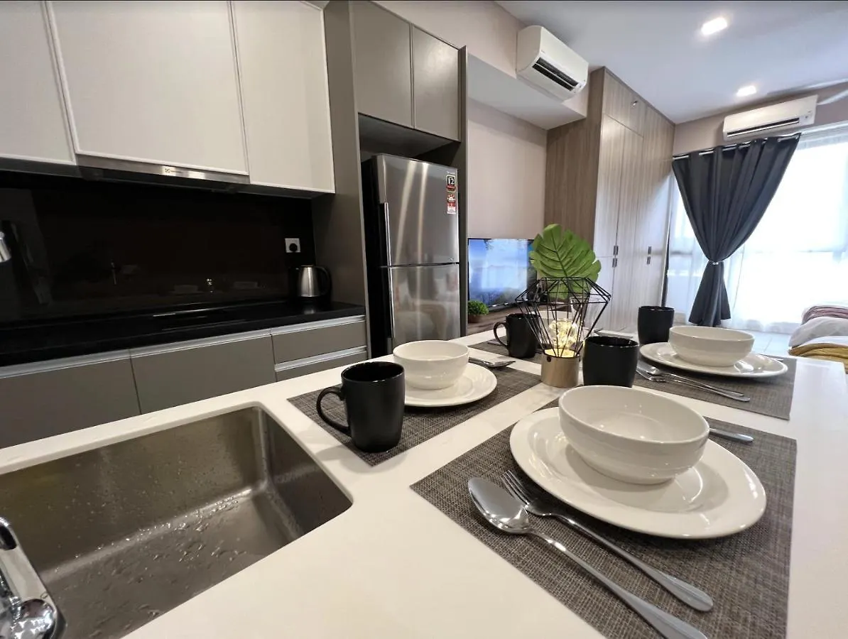 Free Parking # 2 Bed Family Bellsuite - Sepang Klia Kota Warisan شقة